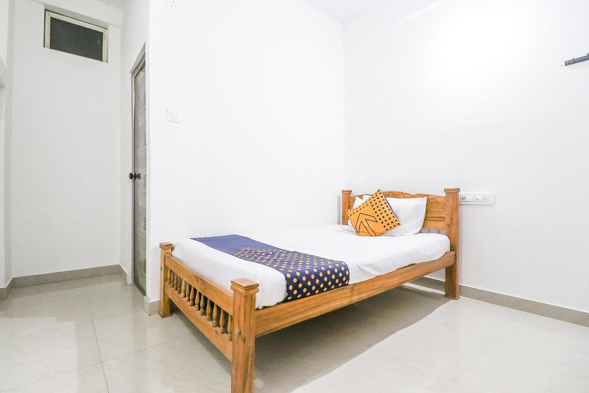 Spot On Rohini Inn Kadampuzha Kottakkal Dış mekan fotoğraf