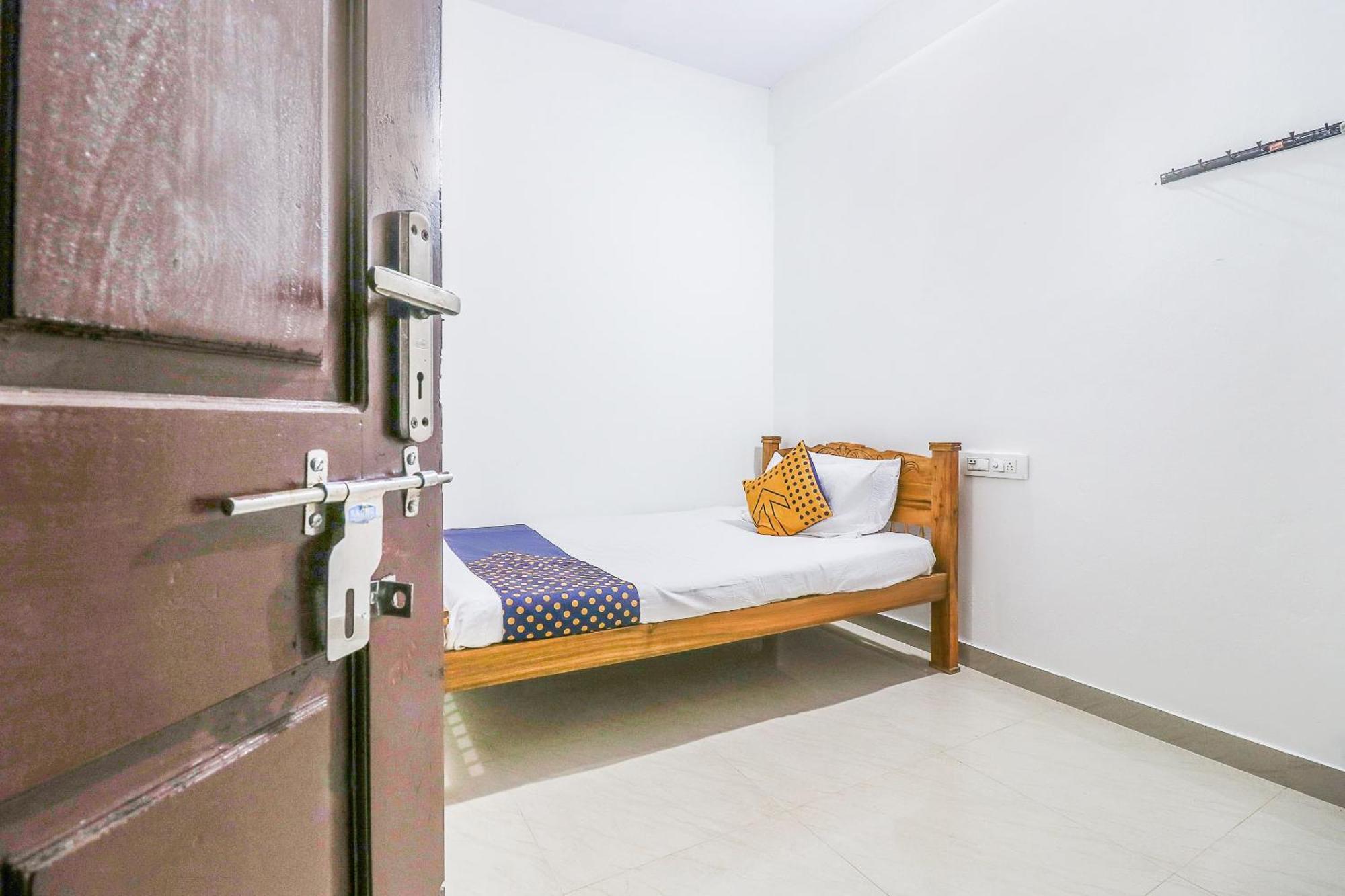 Spot On Rohini Inn Kadampuzha Kottakkal Dış mekan fotoğraf