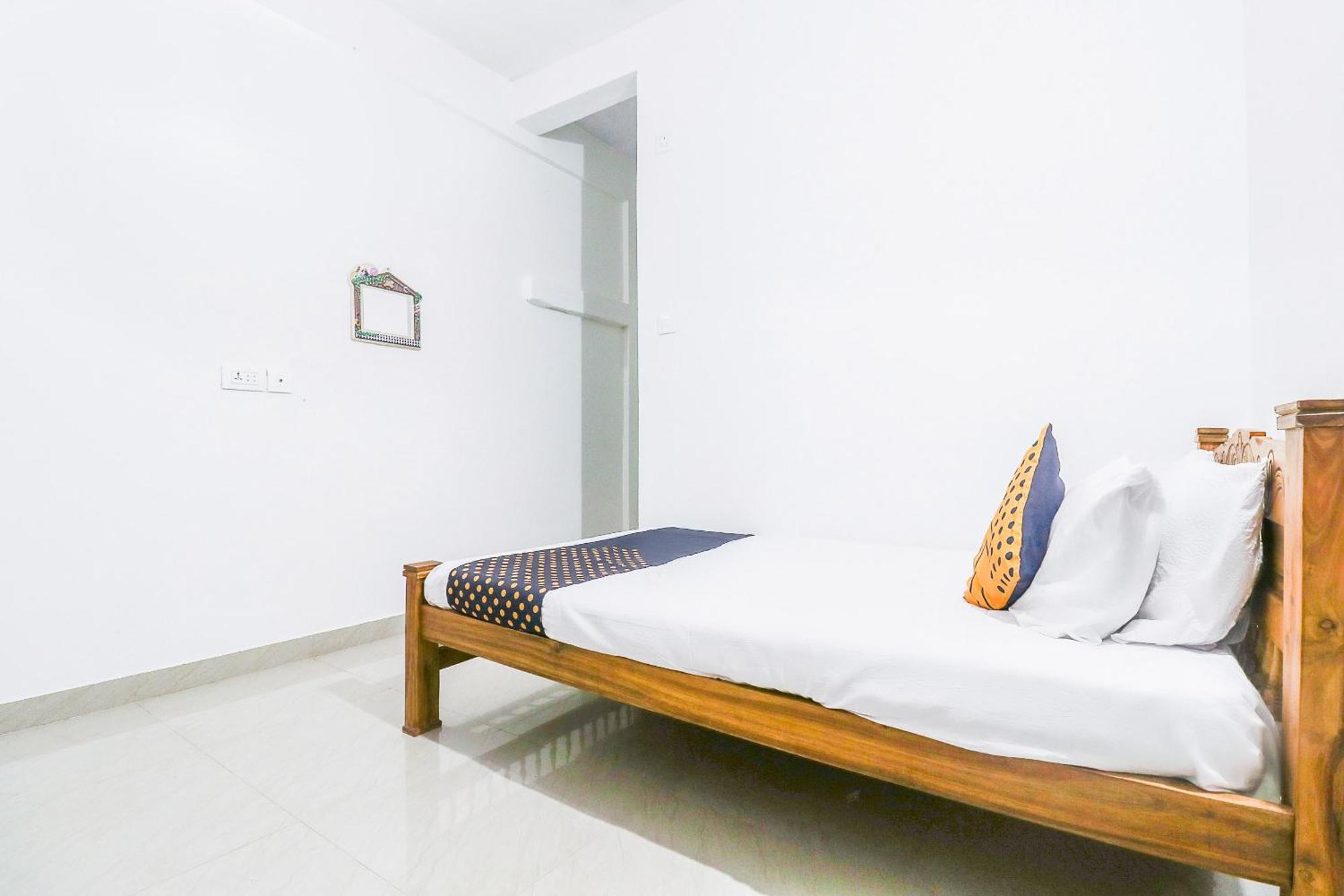 Spot On Rohini Inn Kadampuzha Kottakkal Dış mekan fotoğraf